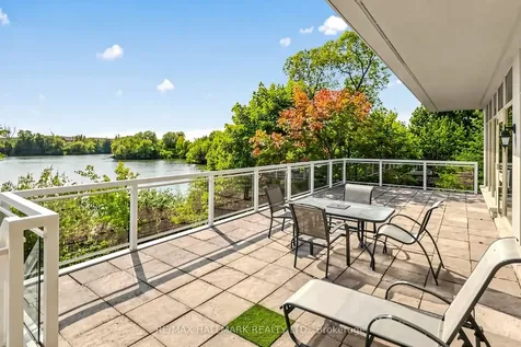 13 Christina Falls Way Markham ON L6E 1B4