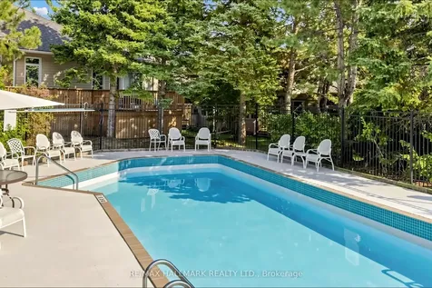 13 Christina Falls Way Markham ON L6E 1B4