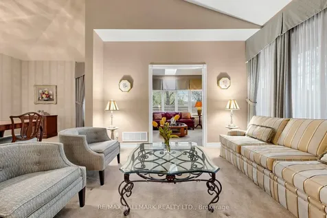 13 Christina Falls Way Markham ON L6E 1B4