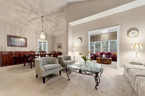 13 Christina Falls Way Markham ON L6E 1B4