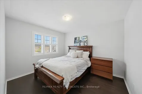 773 Miller Park Avenue Bradford West Gwillimbury ON L3Z 0L8