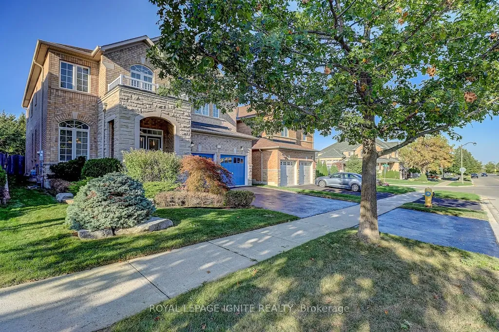 200 Ivy Glen Drive Vaughan ON L6A 0P1