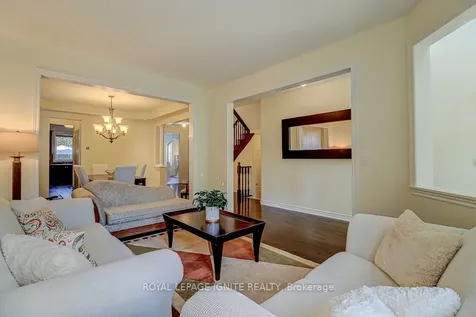 200 Ivy Glen Drive Vaughan ON L6A 0P1