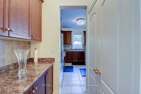 200 Ivy Glen Drive Vaughan ON L6A 0P1