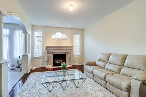 200 Ivy Glen Drive Vaughan ON L6A 0P1