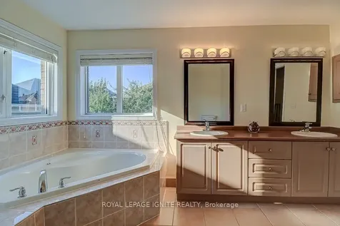 200 Ivy Glen Drive Vaughan ON L6A 0P1