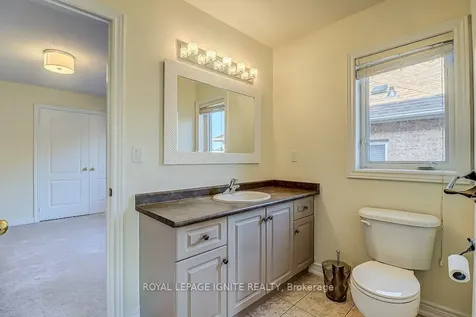 200 Ivy Glen Drive Vaughan ON L6A 0P1