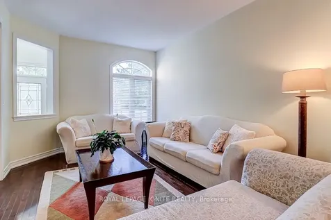 200 Ivy Glen Drive Vaughan ON L6A 0P1