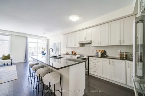 17 Duncombe Lane Richmond Hill ON L4C 1C2