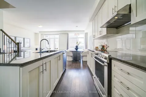 17 Duncombe Lane Richmond Hill ON L4C 1C2