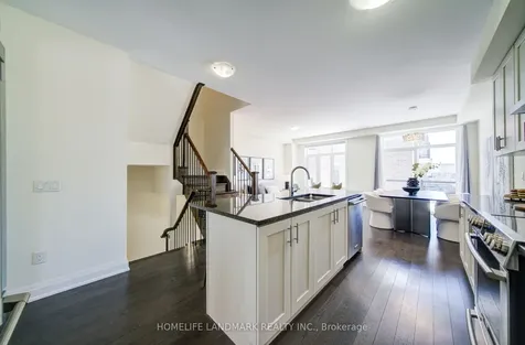17 Duncombe Lane Richmond Hill ON L4C 1C2