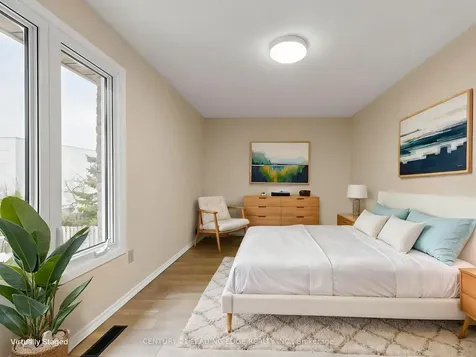 80 Upton Crescent Markham ON L3R 3T4