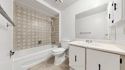 80 Upton Crescent Markham ON L3R 3T4