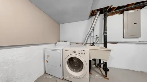 80 Upton Crescent Markham ON L3R 3T4