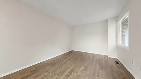 80 Upton Crescent Markham ON L3R 3T4