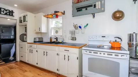 8332 Main Street Adjala-tosorontio ON L0M 1M0