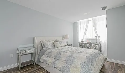270 Davis Drive Newmarket ON L3Y 8K2