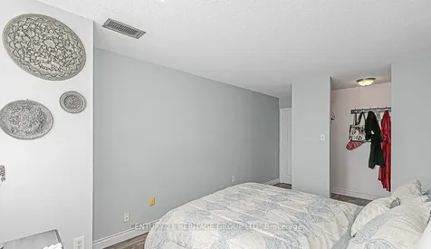 270 Davis Drive Newmarket ON L3Y 8K2