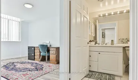 270 Davis Drive Newmarket ON L3Y 8K2