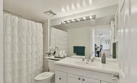 270 Davis Drive Newmarket ON L3Y 8K2