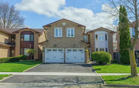 599 York Hill Boulevard Vaughan ON L4J 5L3