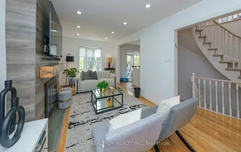 599 York Hill Boulevard Vaughan ON L4J 5L3