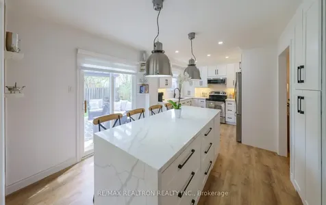 599 York Hill Boulevard Vaughan ON L4J 5L3