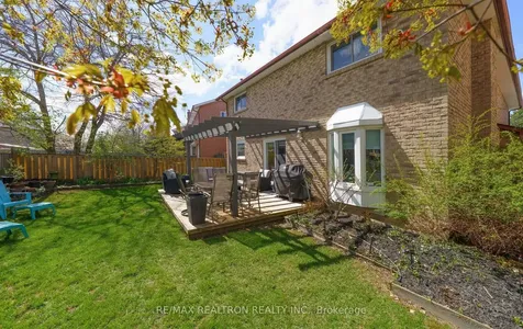 599 York Hill Boulevard Vaughan ON L4J 5L3