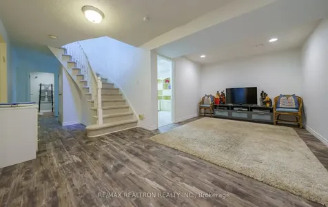 599 York Hill Boulevard Vaughan ON L4J 5L3