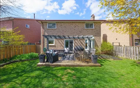 599 York Hill Boulevard Vaughan ON L4J 5L3