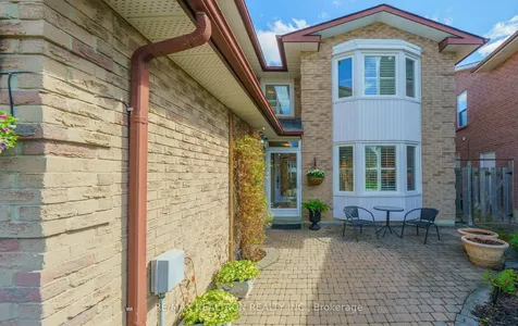 599 York Hill Boulevard Vaughan ON L4J 5L3