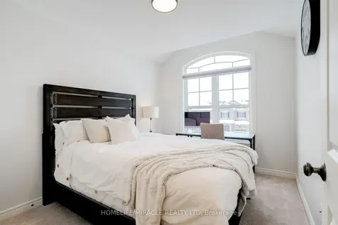36 Hoard Avenue N New Tecumseth ON L9R 0M3