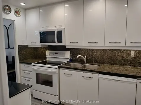 16 Elgin Street Markham ON L3T 4T4