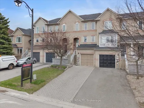 61 Baywell Crescent Aurora ON L4G 7N4
