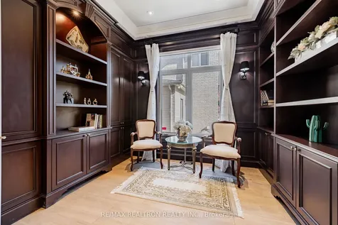 423 Paradelle Drive Richmond Hill ON L4E 4R9