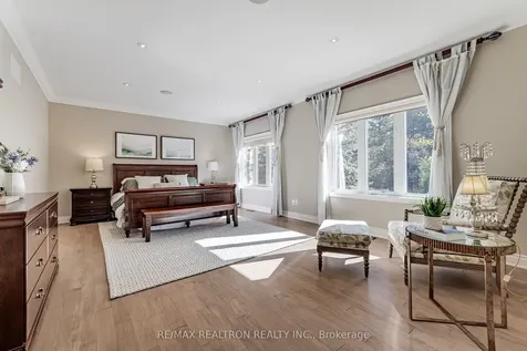 423 Paradelle Drive Richmond Hill ON L4E 4R9