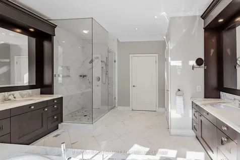 423 Paradelle Drive Richmond Hill ON L4E 4R9