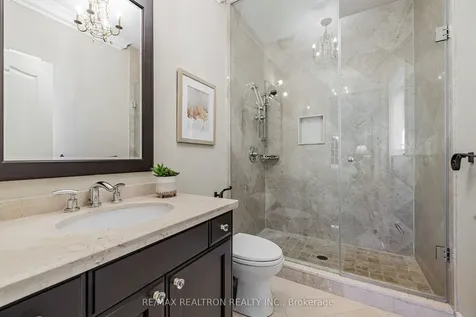 423 Paradelle Drive Richmond Hill ON L4E 4R9