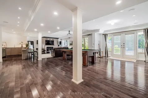 423 Paradelle Drive Richmond Hill ON L4E 4R9