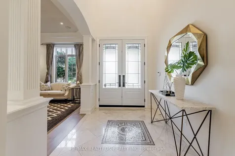 423 Paradelle Drive Richmond Hill ON L4E 4R9