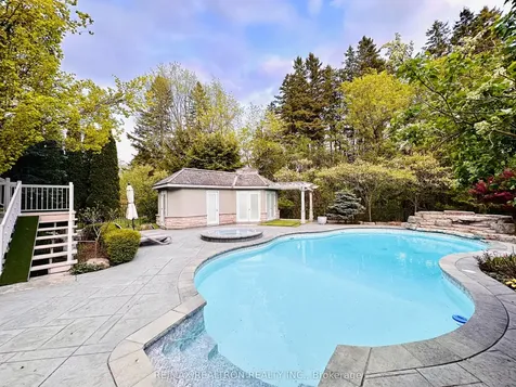 423 Paradelle Drive Richmond Hill ON L4E 4R9