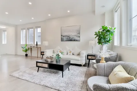 19 Frederick Wilson Avenue Markham ON L6B 1N2