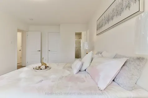 19 Frederick Wilson Avenue Markham ON L6B 1N2