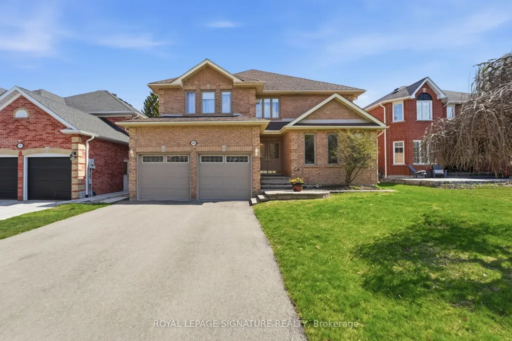 390 Binns Avenue Newmarket ON L3X 1T7