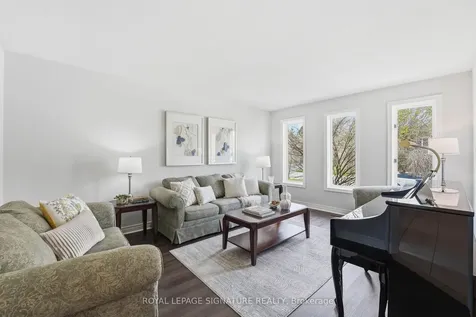 390 Binns Avenue Newmarket ON L3X 1T7