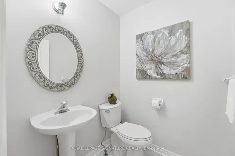 390 Binns Avenue Newmarket ON L3X 1T7
