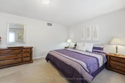 390 Binns Avenue Newmarket ON L3X 1T7