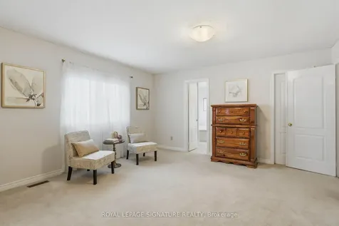 390 Binns Avenue Newmarket ON L3X 1T7