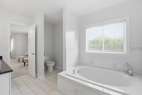 390 Binns Avenue Newmarket ON L3X 1T7