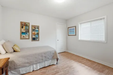 390 Binns Avenue Newmarket ON L3X 1T7
